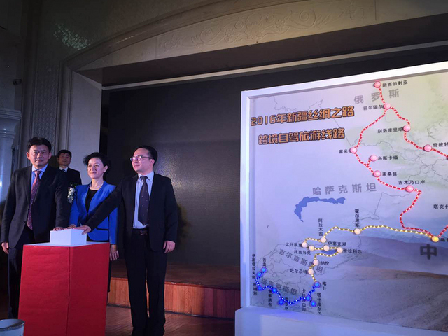 风景美如画 新疆推三条跨境自驾游路线