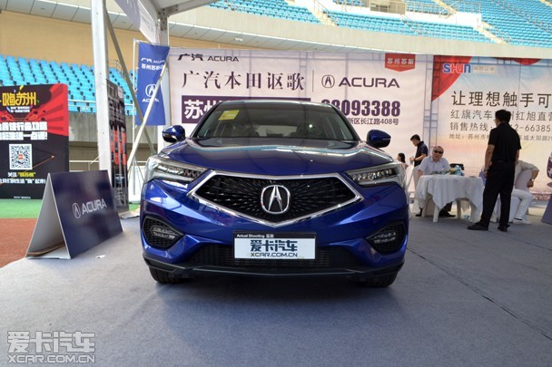 广汽讴歌cdx华丽亮相苏州三香路车展
