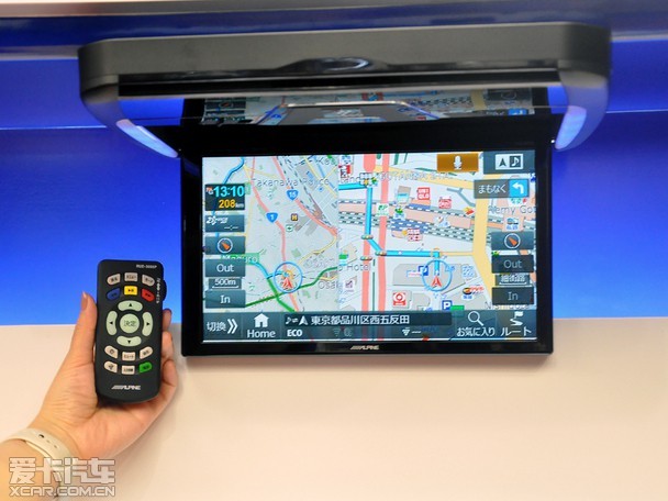 另外,在阿尔派全球产品展示区,展示了精选于阿尔派全球各地的新产品,这些新产品无论从产品性能还是外观设计都处于行业领先地位。 阿尔派是一家以生产汽车音响、导航及汽车通信产品为主的专业汽车电子企业。自1967年创建以来,先后在日本、美国、欧洲和中国等世界各国建立了研发、生产、销售、服务一条龙的体制,业务范围主要包括音响、影像、导航、通信系统的汽车多媒体售后市场和向著名汽车制造商配套供应产品。阿尔派电子(中国)有限公司成立于1994年,在上海、广州、大连设有分公司,长春、沈阳、武汉设有办事处,并在中国投资建立