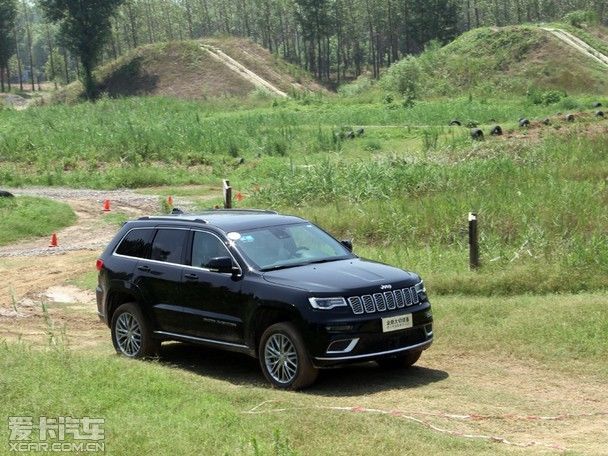 2017款全新jeep大切诺基强大之旅郑州站_爱卡汽车