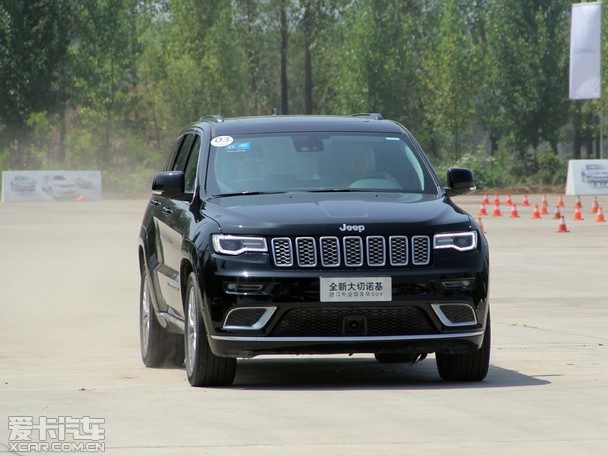 2017款全新jeep大切诺基强大之旅郑州站