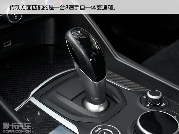 最top的四叶草 实拍阿尔法罗密欧giulia qv版图片