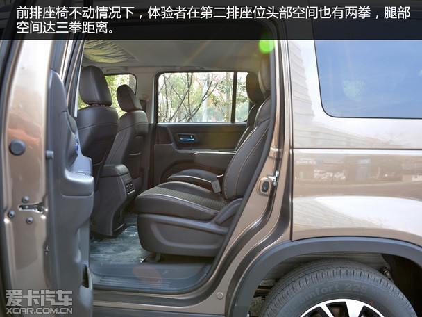 长安欧尚x70a采用了"2 2 3"的七座式座椅布局,虽然定位于紧凑级suv