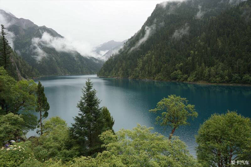 祖国河山绿草茵茵,看秀丽江山 漫步在山水间享受神仙一般的生活