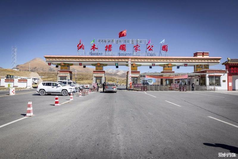 央嘉措说:纳木错湖等了我多少年,我便等了你多