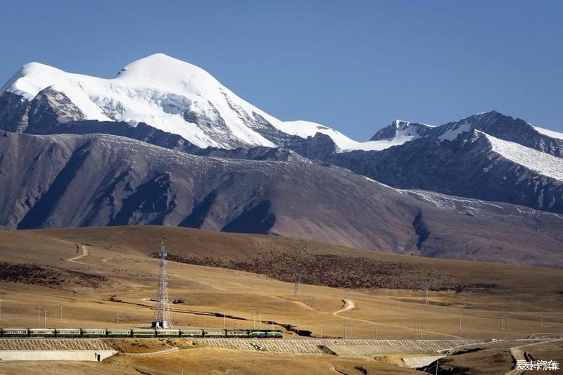 央嘉措说:纳木错湖等了我多少年,我便等了你多