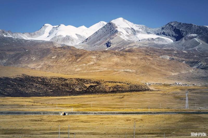 央嘉措说:纳木错湖等了我多少年,我便等了你多