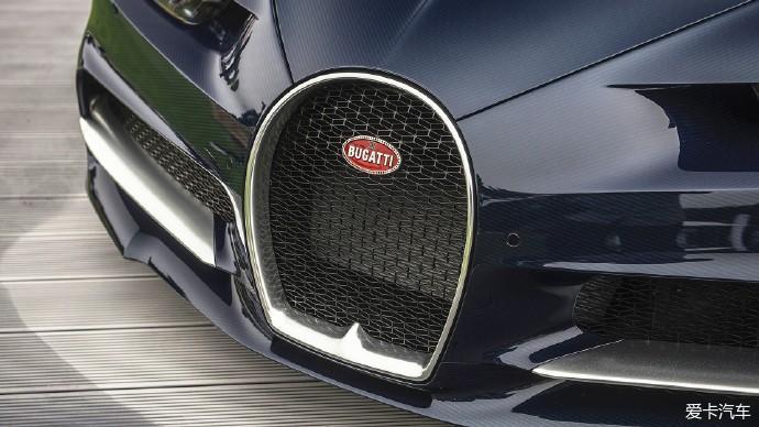 自动挡:R的字母是英文单词Reverse的缩写,意为