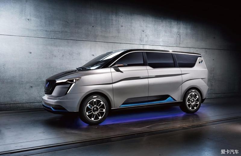 #新能源心能远#充电站汽车充电站和汽车加油