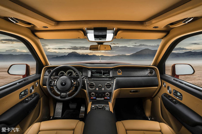 绅士去玩沙也要讲究style 劳斯莱斯库里南官图