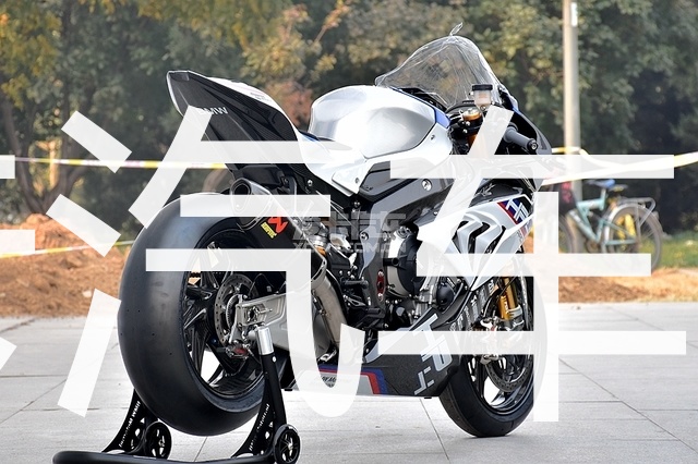 xbb 正文  我说fuck怎么了2018年10月27日 关注 宝马hp4 race是一款专