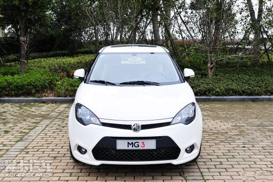 十万级先锋质感两厢车mg5