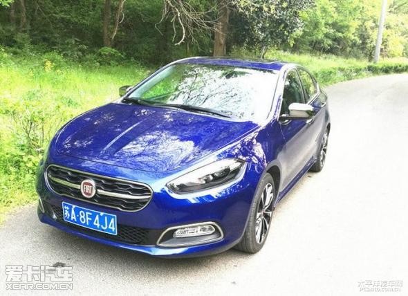 侧面 小菲的侧面流线也不错,干净流畅