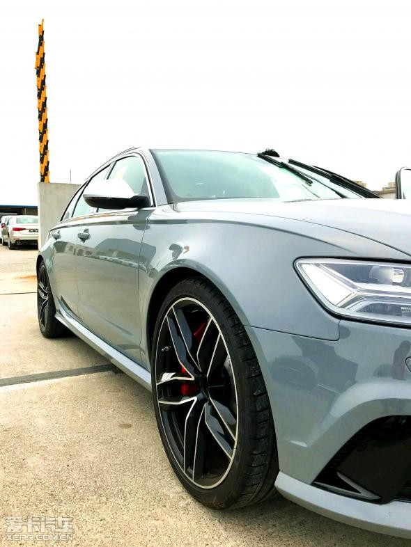 杭州德奥奥迪rs6纳多灰雪邦蓝到店实拍