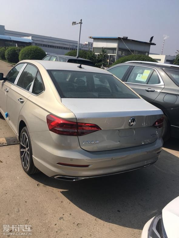 润华大众朗逸plus现已到店欢迎到店赏车