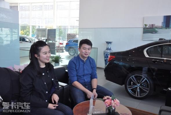 游刃锋芒间      姓名:王先生和爱人      职业:火锅店/中餐厅老板