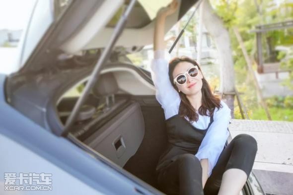 三个多月的陪伴中,雨霏的02行驶了6000多公里,她说领克02就像是她的