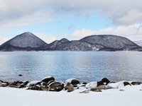 ���а�ɫ���� ����������֮�������μ�