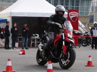 �ſ��� Hypermotard ��ϵ�й��׷���ʽ