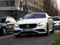 ����S63 AMG Coupeʵ��ͼ ŦԼ��չ����