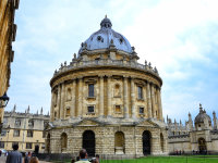 Ӣ��ӡ��  ţ���ѧ�ǵ��������֮��