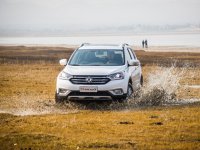 SUV����½ս�� �������AX7����