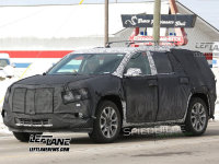 �ؿ�������XT7·�Ե��� ��λ�д���SUV