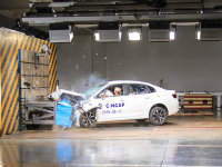 �����п� ѩ����C4����40%ƫ����ײ����