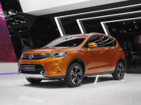 新鮮血液 北京車展東風(fēng)風(fēng)神AX5靜態(tài)評測 新鮮血液 北京車展東風(fēng)風(fēng)神AX5靜態(tài)評測