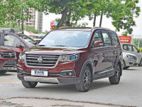 ����7��SUV�³�Ա ʵ�Ķ������ȫ��SX6