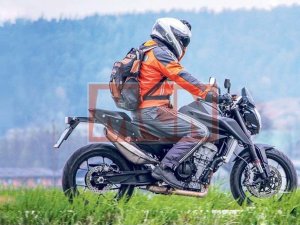  KTM 800 Duke���µ����ع� ���＾����