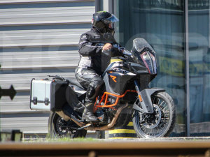  ��۸ı� 2017��KTM ADVϵ�е����ع�
