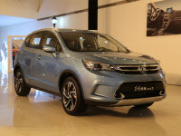 “流·動”之美 東風(fēng)風(fēng)神AX5內(nèi)飾大揭秘 “流·動”之美 東風(fēng)風(fēng)神AX5內(nèi)飾大揭秘