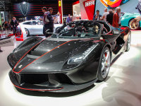  ߵ LaFerrari Apertaou