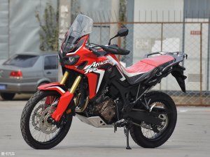  ����CRF1000L����˫������ 16.3������