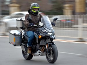  TRK502�Ķ������� Ħ��MG500�Լ�����