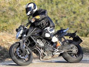  ��������۳��� KTM 790 DUKE�����ع�