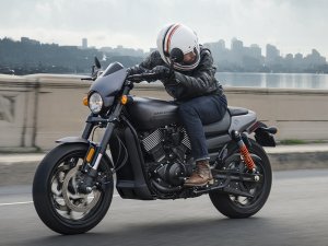  2017����״�άɭStreet Rod�����뻪