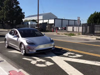 ��Ǯ��׼�� Model 3�ѿ�ʼ���һ��·��