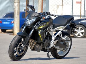  �ĸ����صĽ�ҩ 2016���CB650Fʵ��