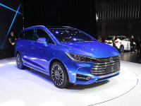 2017�Ϻ���չ ���ǵ���7���澲̬����