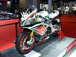  2017�Ϻ���չ �����Ǽ���Я��Ʒ������