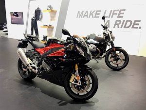  2017�ɶ���չ������Ħ�г�չ̨���ȿ�