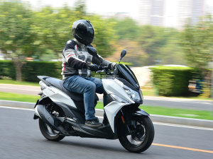  �����ڳ��� �Լ�����CRUISYM 180 ABS