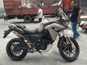  ¡���¿�650cc������ ����Ħ��������