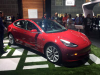 2017��ɼ����չ:��˹��MODEL 3��ʽ����