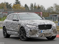 ݱF-PACE SVRµ ɼ