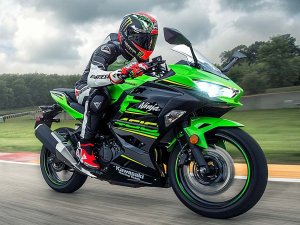  ����NINJA 400�����ۼ۹��� ��3.3����