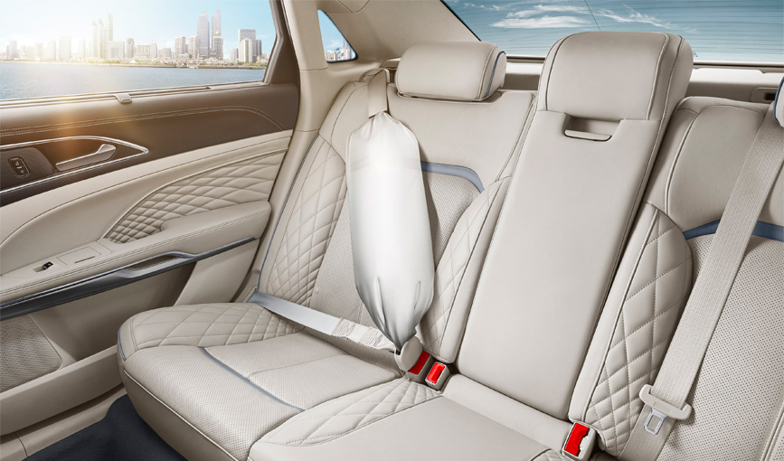 后排气囊式安全带