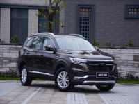 ��̩T500  ������ô�ߴ������ں���SUV